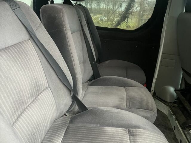 Белый Рено Трафик, объемом двигателя 1.9 л и пробегом 345 тыс. км за 6000 $, фото 5 на Automoto.ua