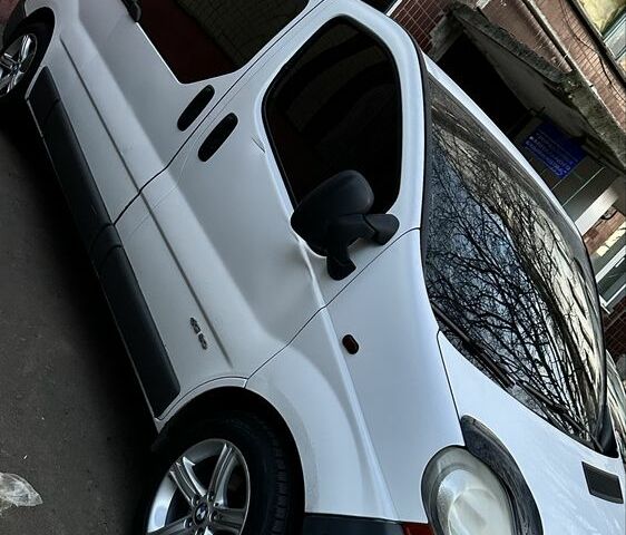 Белый Рено Трафик, объемом двигателя 1.9 л и пробегом 450 тыс. км за 7999 $, фото 10 на Automoto.ua