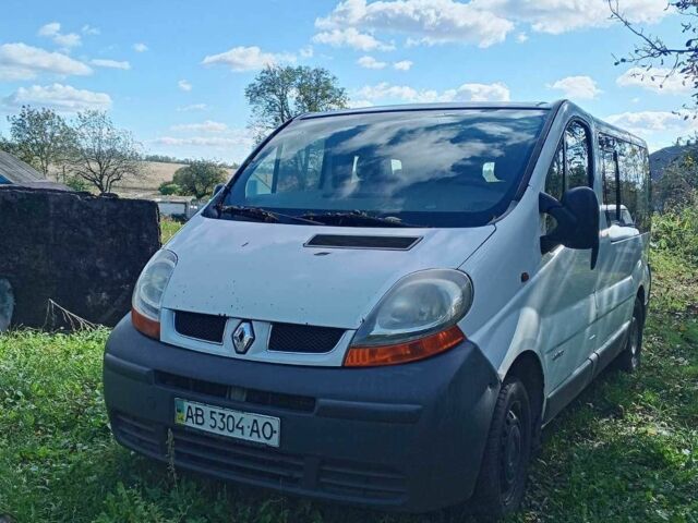 Рено Трафик 2002 в Хмельницком на Automoto.ua Белый Рено Трафик, объемом двигателя 1.9 л и пробегом 380 тыс. км за 4751 $, фото 1 на Automoto.ua