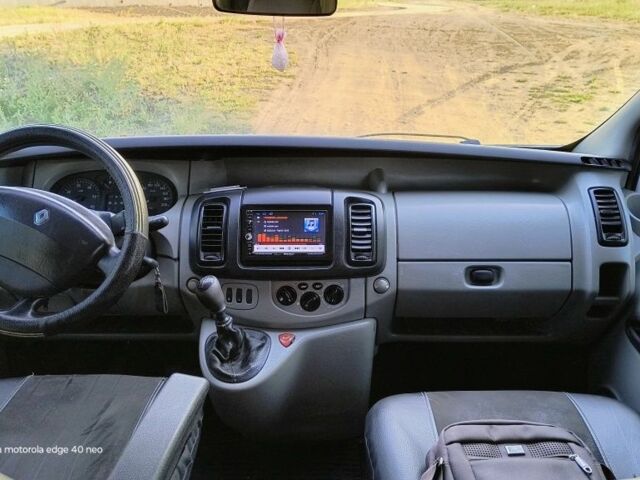 Білий Рено Трафік, об'ємом двигуна 1.9 л та пробігом 420 тис. км за 6000 $, фото 13 на Automoto.ua