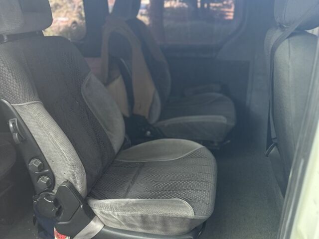 Белый Рено Трафик, объемом двигателя 1.9 л и пробегом 450 тыс. км за 7999 $, фото 2 на Automoto.ua