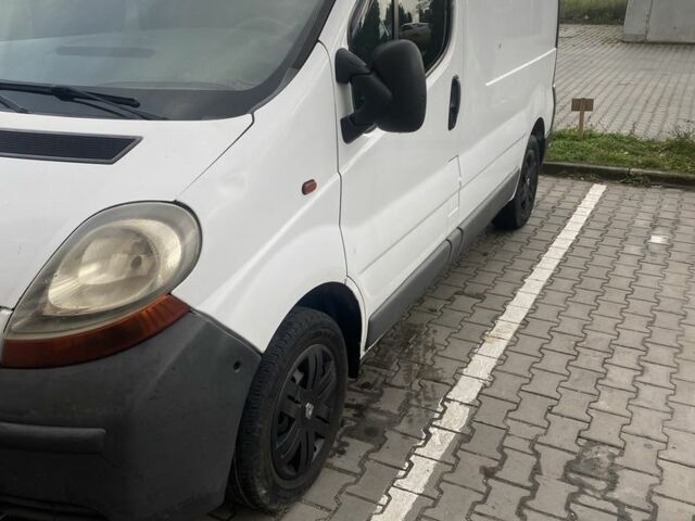 Білий Рено Трафік, об'ємом двигуна 1.9 л та пробігом 687 тис. км за 5300 $, фото 1 на Automoto.ua