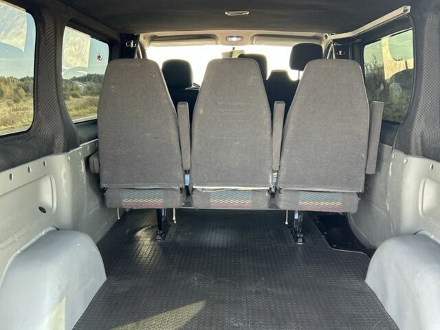 Белый Рено Трафик, объемом двигателя 1.9 л и пробегом 270 тыс. км за 6300 $, фото 5 на Automoto.ua