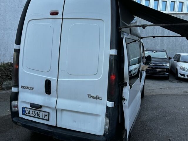 Білий Рено Трафік, об'ємом двигуна 1.9 л та пробігом 300 тис. км за 6200 $, фото 7 на Automoto.ua