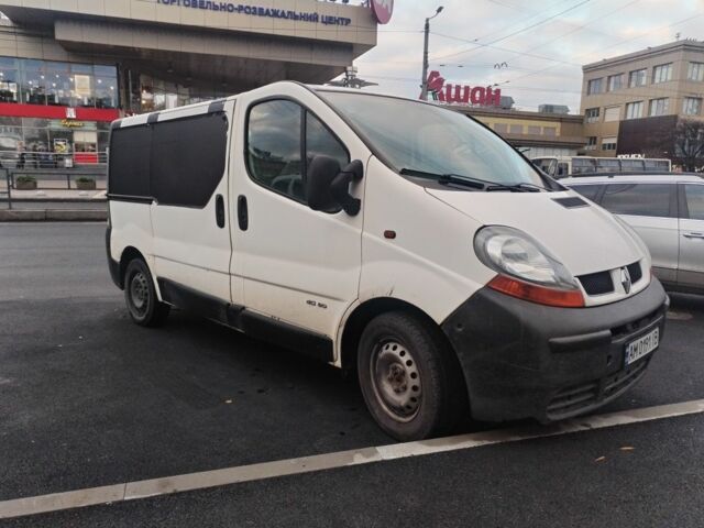 Белый Рено Трафик, объемом двигателя 1.9 л и пробегом 220 тыс. км за 4900 $, фото 1 на Automoto.ua