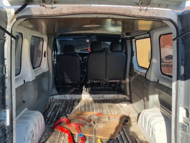 Білий Рено Трафік, об'ємом двигуна 1.9 л та пробігом 288 тис. км за 4500 $, фото 4 на Automoto.ua