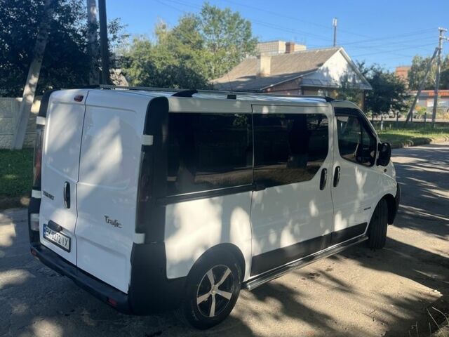 Белый Рено Трафик, объемом двигателя 2.5 л и пробегом 400 тыс. км за 6999 $, фото 10 на Automoto.ua