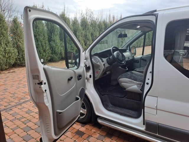 Белый Рено Трафик, объемом двигателя 1.9 л и пробегом 329 тыс. км за 6500 $, фото 8 на Automoto.ua