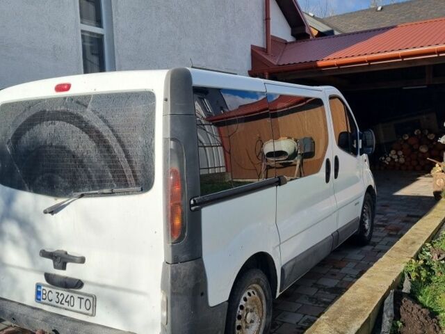 Білий Рено Трафік, об'ємом двигуна 1.9 л та пробігом 288 тис. км за 4500 $, фото 3 на Automoto.ua