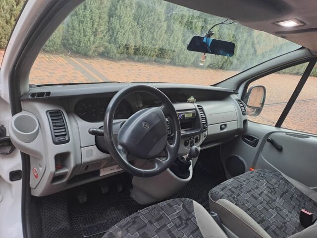 Белый Рено Трафик, объемом двигателя 1.9 л и пробегом 329 тыс. км за 6500 $, фото 10 на Automoto.ua