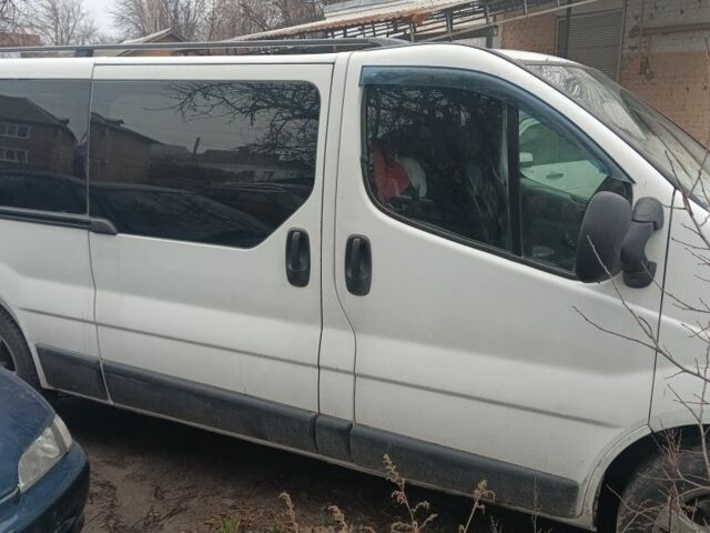 Белый Рено Трафик, объемом двигателя 1.9 л и пробегом 240 тыс. км за 6100 $, фото 4 на Automoto.ua