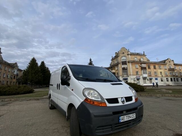 Белый Рено Трафик, объемом двигателя 1.9 л и пробегом 270 тыс. км за 6300 $, фото 1 на Automoto.ua