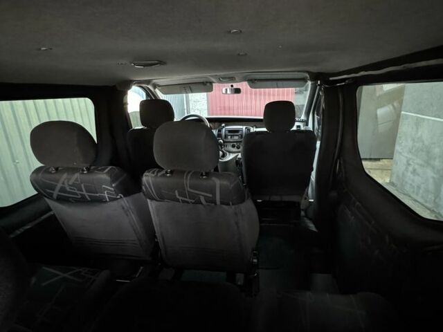 Белый Рено Трафик, объемом двигателя 1.9 л и пробегом 390 тыс. км за 6000 $, фото 10 на Automoto.ua