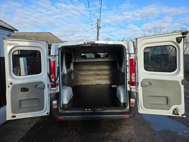 Белый Рено Трафик, объемом двигателя 1.9 л и пробегом 469 тыс. км за 7500 $, фото 8 на Automoto.ua