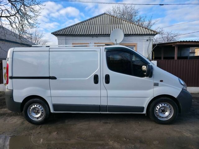 Белый Рено Трафик, объемом двигателя 1.9 л и пробегом 469 тыс. км за 7500 $, фото 3 на Automoto.ua