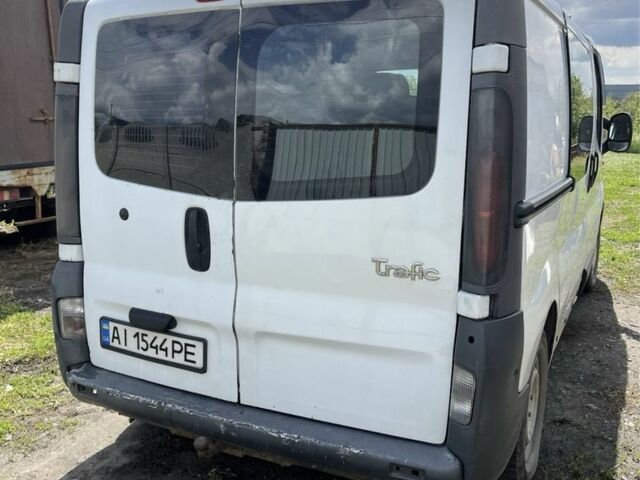 Білий Рено Трафік, об'ємом двигуна 1.9 л та пробігом 255 тис. км за 5350 $, фото 4 на Automoto.ua