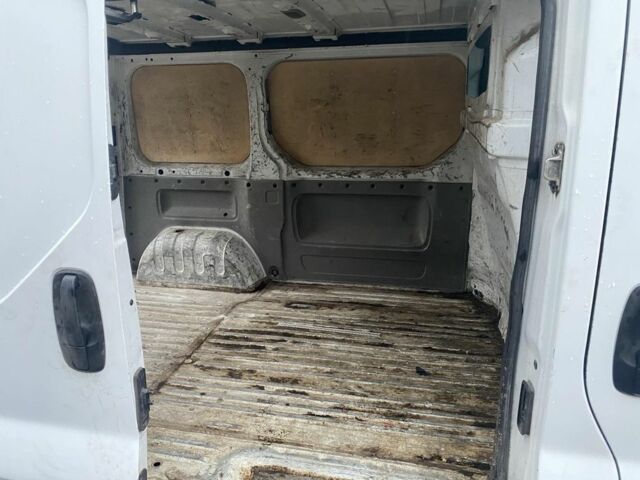 Білий Рено Трафік, об'ємом двигуна 0 л та пробігом 350 тис. км за 2500 $, фото 3 на Automoto.ua