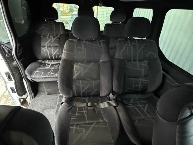 Белый Рено Трафик, объемом двигателя 1.9 л и пробегом 390 тыс. км за 6000 $, фото 8 на Automoto.ua