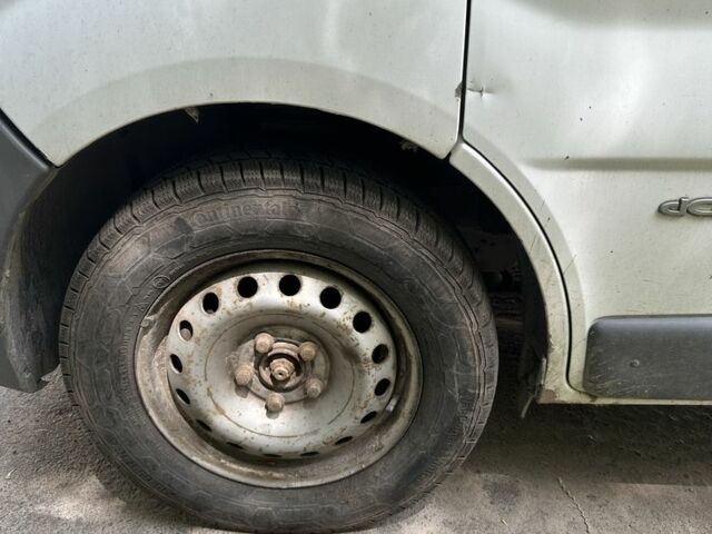 Білий Рено Трафік, об'ємом двигуна 1.9 л та пробігом 284 тис. км за 7400 $, фото 4 на Automoto.ua