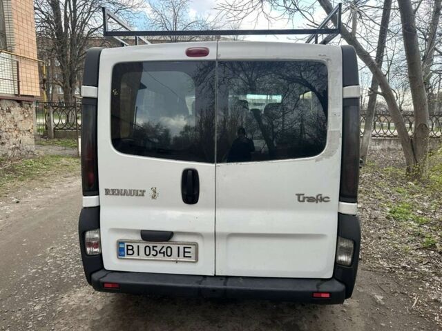Білий Рено Трафік, об'ємом двигуна 1.9 л та пробігом 300 тис. км за 5250 $, фото 3 на Automoto.ua