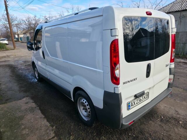 Белый Рено Трафик, объемом двигателя 1.9 л и пробегом 469 тыс. км за 7500 $, фото 6 на Automoto.ua