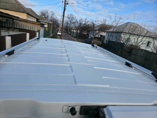 Белый Рено Трафик, объемом двигателя 1.9 л и пробегом 469 тыс. км за 7500 $, фото 7 на Automoto.ua