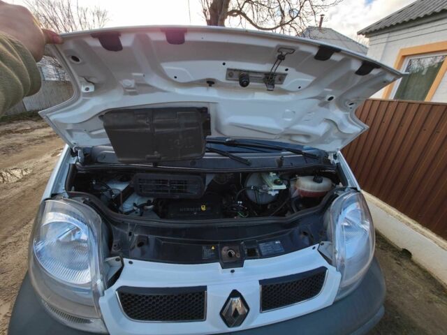 Белый Рено Трафик, объемом двигателя 1.9 л и пробегом 469 тыс. км за 7500 $, фото 12 на Automoto.ua