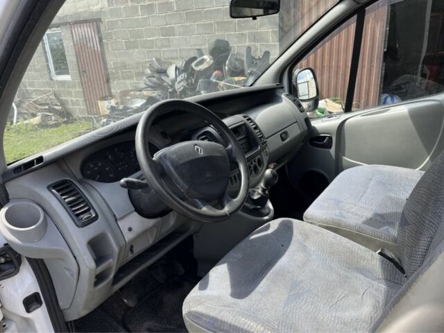 Білий Рено Трафік, об'ємом двигуна 1.9 л та пробігом 255 тис. км за 5350 $, фото 8 на Automoto.ua