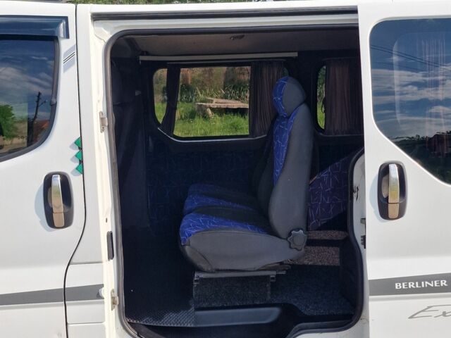 Білий Рено Трафік, об'ємом двигуна 0 л та пробігом 400 тис. км за 7770 $, фото 4 на Automoto.ua