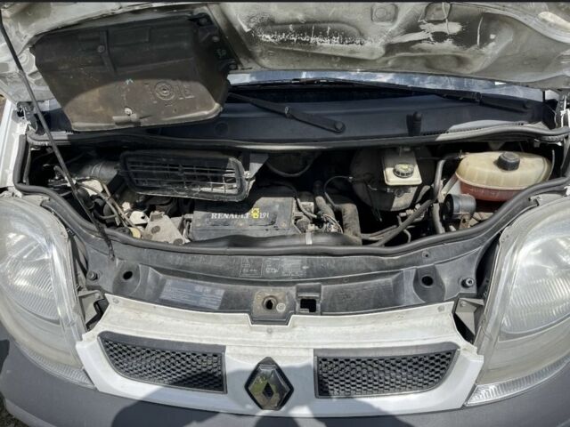 Білий Рено Трафік, об'ємом двигуна 1.9 л та пробігом 255 тис. км за 5350 $, фото 9 на Automoto.ua