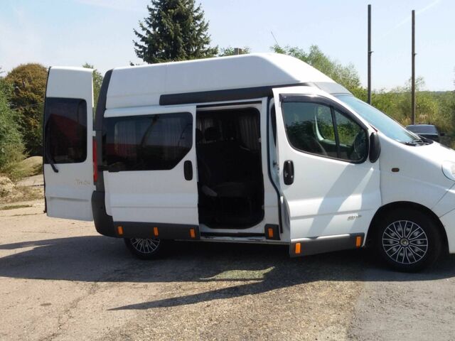 Білий Рено Трафік, об'ємом двигуна 2 л та пробігом 260 тис. км за 8300 $, фото 6 на Automoto.ua