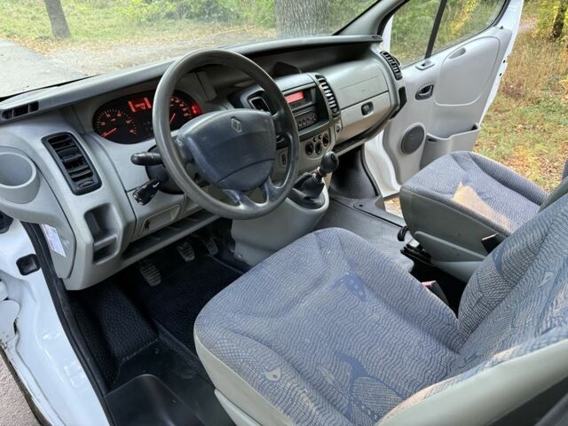 Білий Рено Трафік, об'ємом двигуна 1.9 л та пробігом 198 тис. км за 4750 $, фото 16 на Automoto.ua