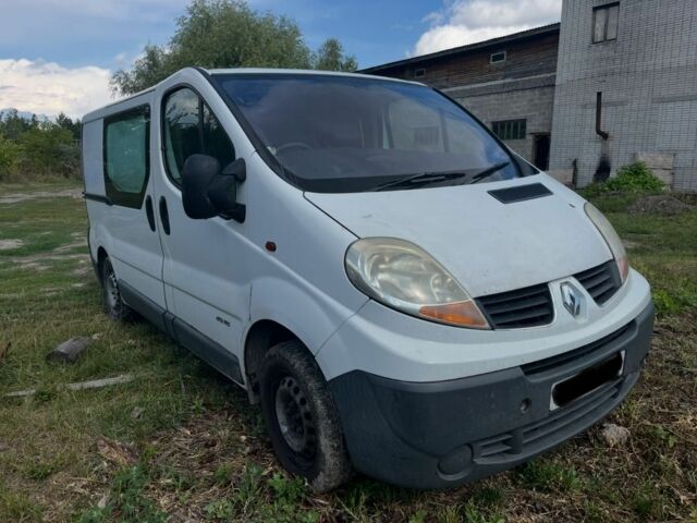 Белый Рено Трафик, объемом двигателя 2 л и пробегом 165 тыс. км за 4300 $, фото 4 на Automoto.ua