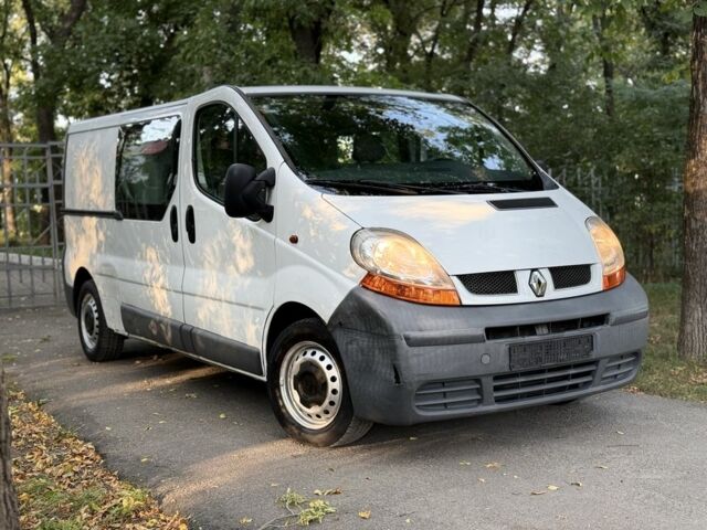 Білий Рено Трафік, об'ємом двигуна 1.9 л та пробігом 198 тис. км за 4750 $, фото 7 на Automoto.ua