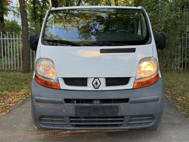 Білий Рено Трафік, об'ємом двигуна 1.9 л та пробігом 198 тис. км за 4750 $, фото 9 на Automoto.ua