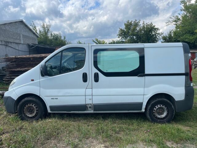 Белый Рено Трафик, объемом двигателя 2 л и пробегом 165 тыс. км за 3500 $, фото 3 на Automoto.ua