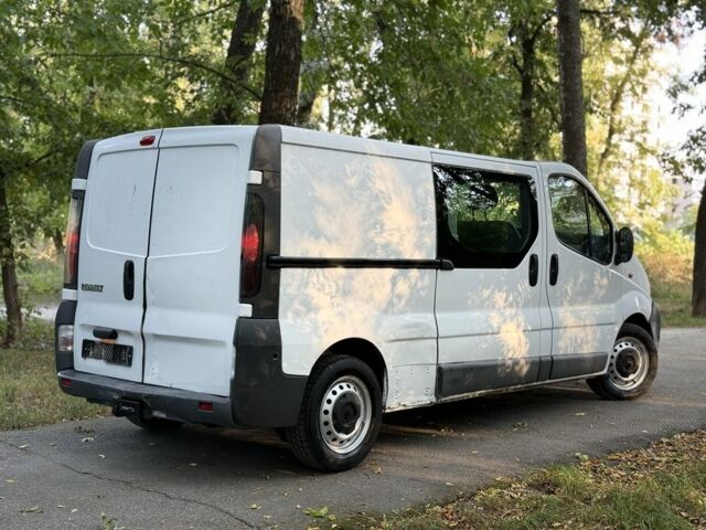 Білий Рено Трафік, об'ємом двигуна 1.9 л та пробігом 198 тис. км за 4750 $, фото 4 на Automoto.ua