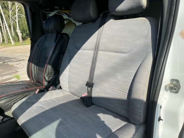 Белый Рено Трафик, объемом двигателя 2 л и пробегом 165 тыс. км за 3500 $, фото 11 на Automoto.ua