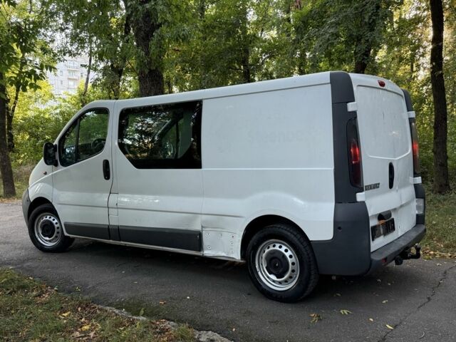 Білий Рено Трафік, об'ємом двигуна 1.9 л та пробігом 198 тис. км за 4750 $, фото 2 на Automoto.ua