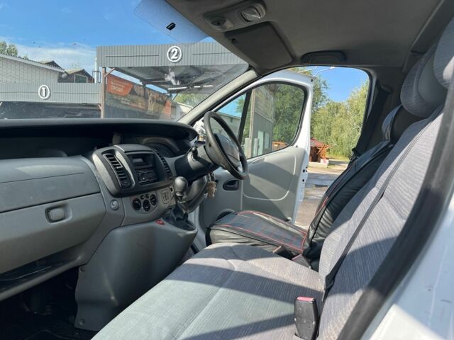 Белый Рено Трафик, объемом двигателя 2 л и пробегом 165 тыс. км за 3500 $, фото 10 на Automoto.ua