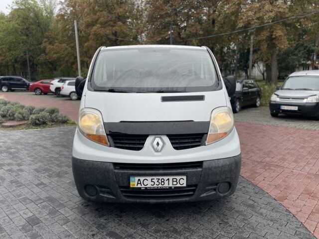 Белый Рено Трафик, объемом двигателя 2 л и пробегом 275 тыс. км за 7850 $, фото 10 на Automoto.ua