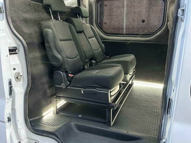 Белый Рено Трафик, объемом двигателя 1.9 л и пробегом 220 тыс. км за 6500 $, фото 6 на Automoto.ua