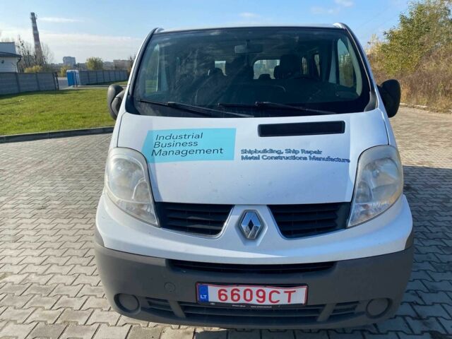 Белый Рено Трафик, объемом двигателя 2 л и пробегом 275 тыс. км за 4900 $, фото 4 на Automoto.ua