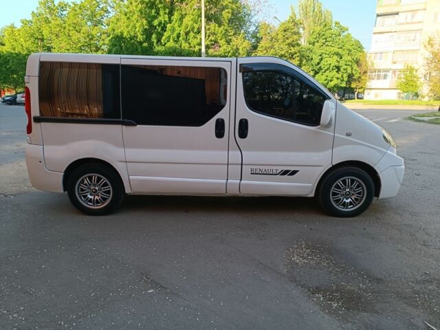 Белый Рено Трафик, объемом двигателя 2 л и пробегом 324 тыс. км за 7450 $, фото 3 на Automoto.ua