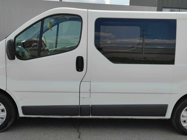 Белый Рено Трафик, объемом двигателя 2 л и пробегом 483 тыс. км за 6900 $, фото 3 на Automoto.ua