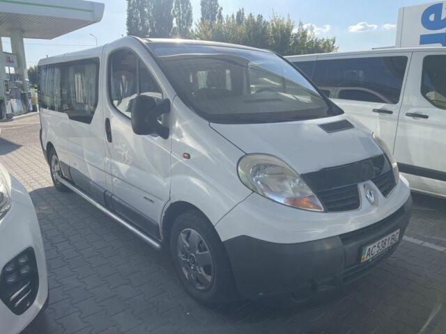 Белый Рено Трафик, объемом двигателя 2 л и пробегом 275 тыс. км за 7850 $, фото 2 на Automoto.ua