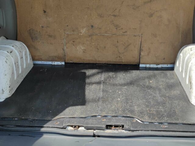 Белый Рено Трафик, объемом двигателя 2 л и пробегом 483 тыс. км за 6900 $, фото 13 на Automoto.ua