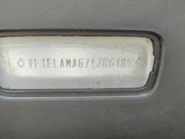 Белый Рено Трафик, объемом двигателя 2 л и пробегом 483 тыс. км за 6900 $, фото 16 на Automoto.ua