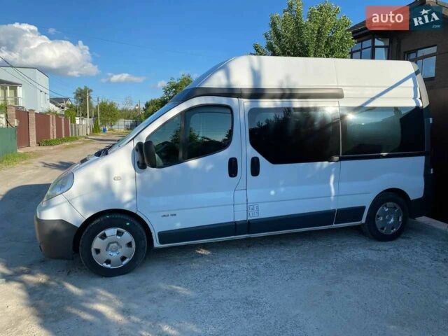 Белый Рено Трафик, объемом двигателя 2 л и пробегом 257 тыс. км за 9500 $, фото 5 на Automoto.ua