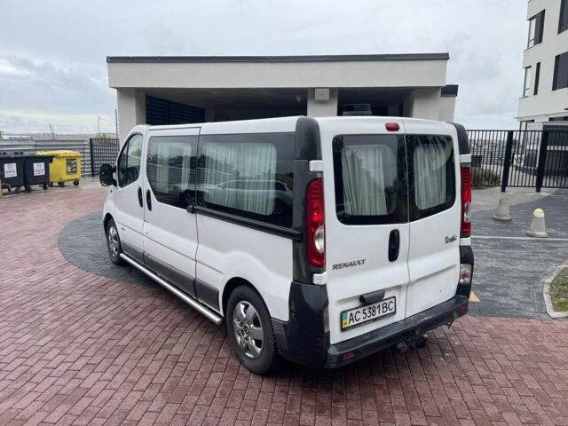 Белый Рено Трафик, объемом двигателя 2 л и пробегом 275 тыс. км за 7850 $, фото 5 на Automoto.ua